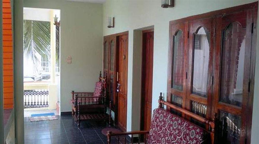 Hotel Sea View Palace - The Beach Hotel Kovalam Esterno foto