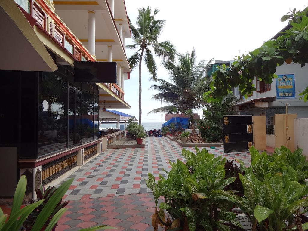 Hotel Sea View Palace - The Beach Hotel Kovalam Esterno foto