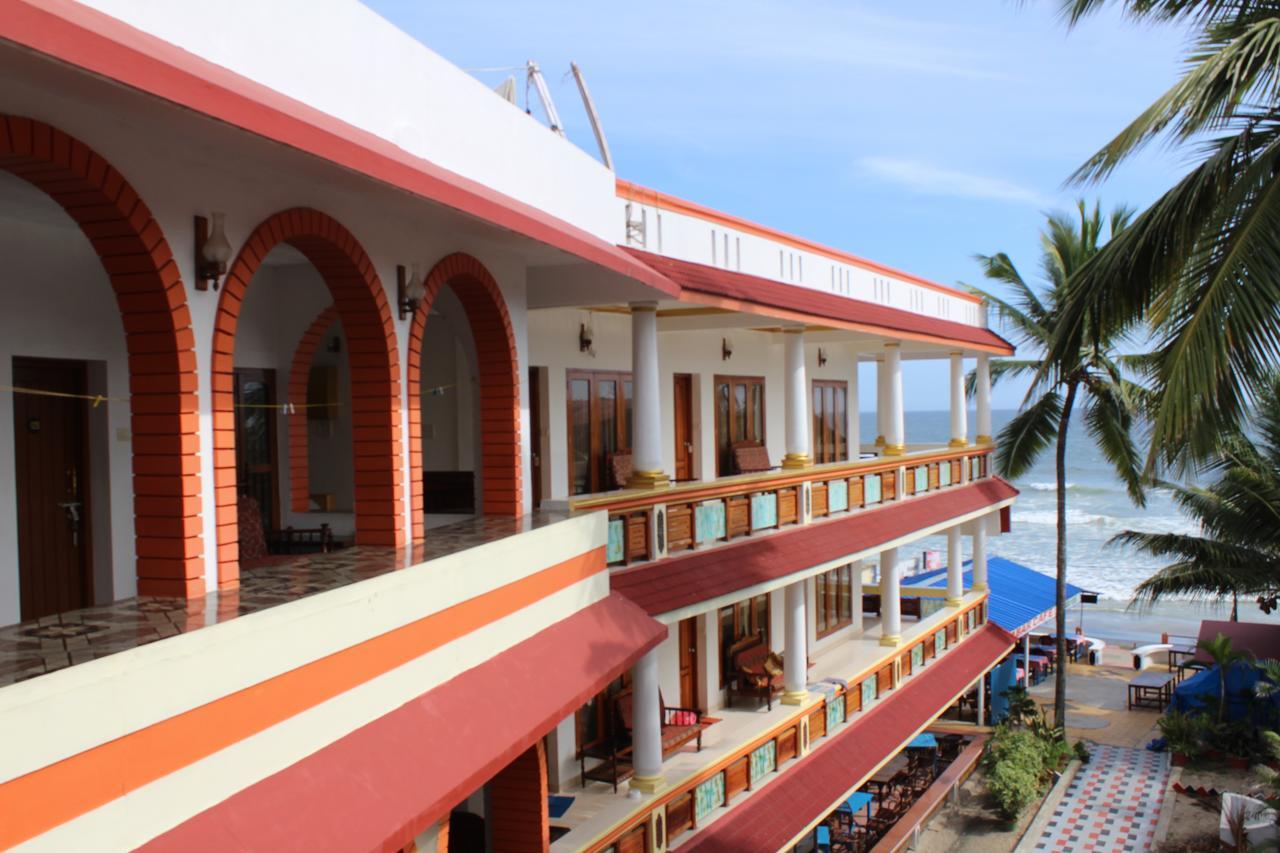 Hotel Sea View Palace - The Beach Hotel Kovalam Esterno foto